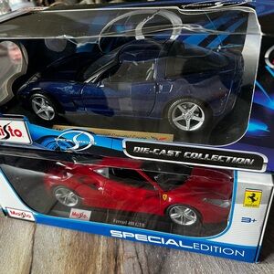 1/18 Die cast Maisto Model Cars (2)